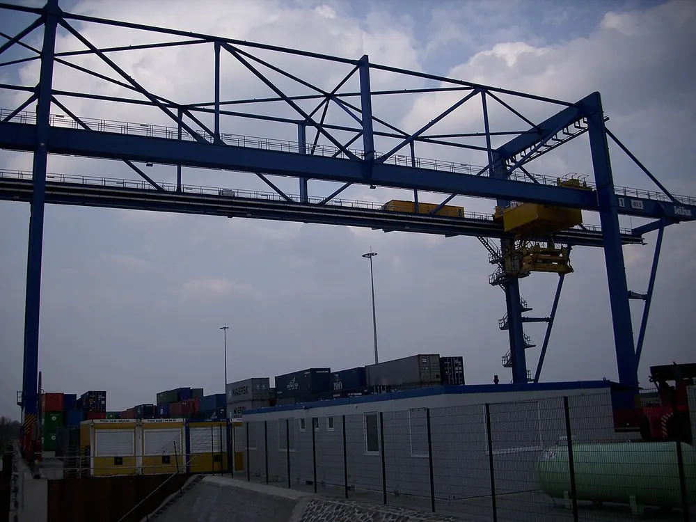 DE DUI — Duisburg Inland Terminal / Rail Hub reference photo