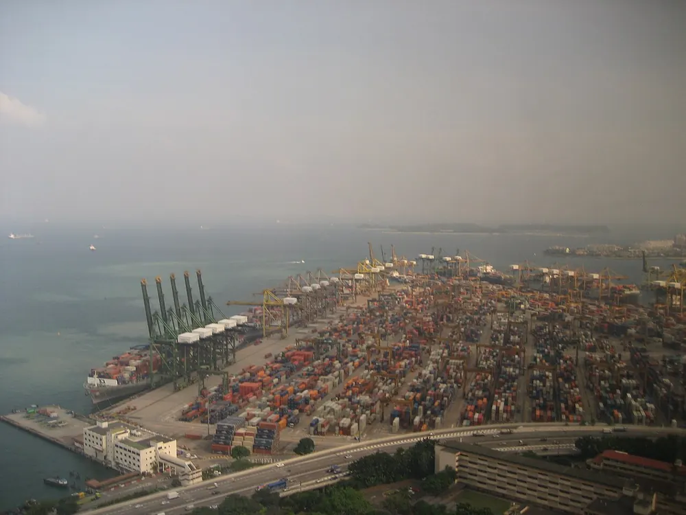 SG SIN — Singapore Seaport reference photo